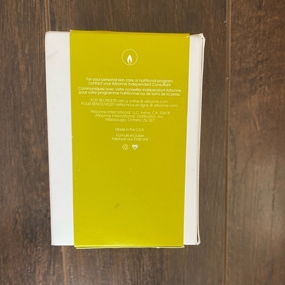 Arbonne Ginger Citrus Single Wick Candle NIB Rare - Picture 3 of 6